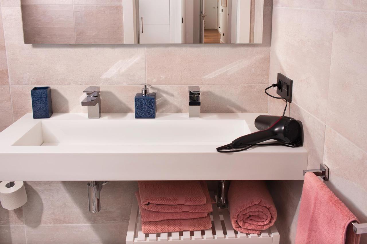 Apto. Maese Montanes. Centrico Con Piscina Privada Seville Luaran gambar