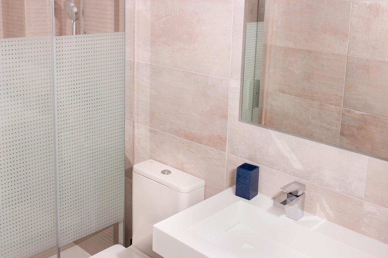 Apto. Maese Montanes. Centrico Con Piscina Privada Seville Luaran gambar